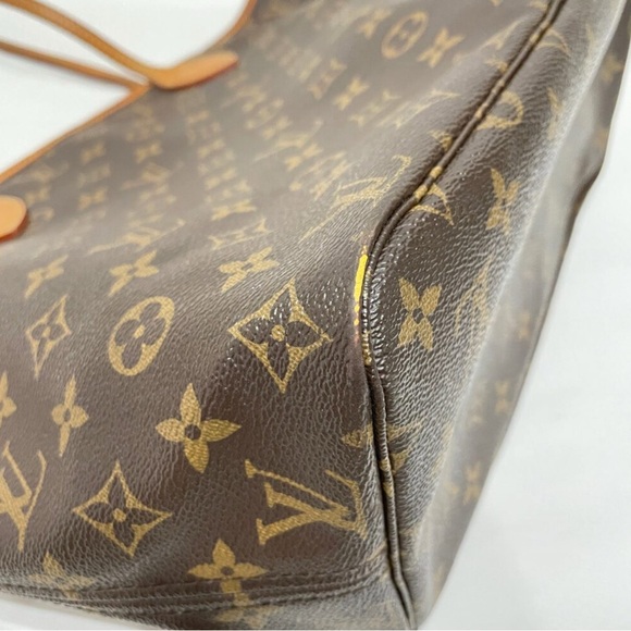 Authentic Pre-Loved Louis Vuitton Neverfull MM Monogram - Picture 7 of 14